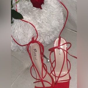 Date night heels! $8